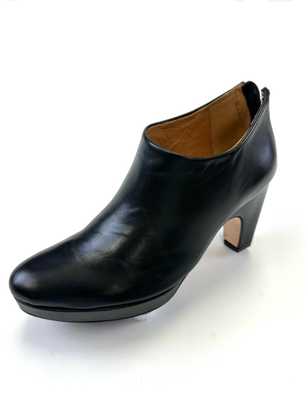Dr Liza black smooth leather platform shoe bootie Size 5 foot comfort heels